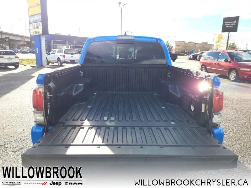 TOYOTA Tacoma TRD Off-Road  - Low Mileage 5TFCZ5AN4LX215046 123066