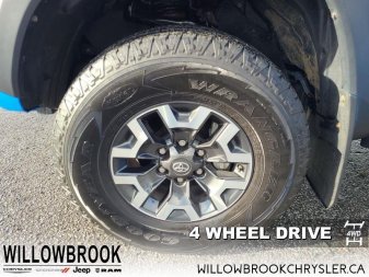 TOYOTA Tacoma TRD Off-Road  - Low Mileage 5TFCZ5AN4LX215046 123052