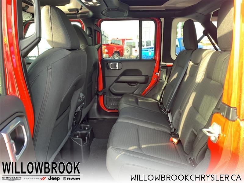 JEEP Wrangler Unlimited Sahara 1C4HJXEG4MW863370 119001