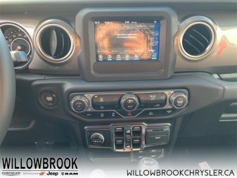 JEEP Wrangler Unlimited Sahara 1C4HJXEG4MW863370 118998