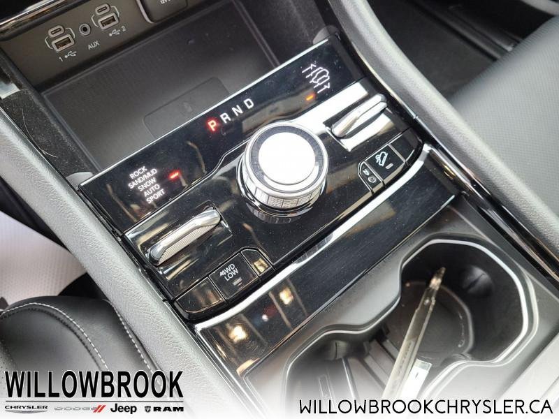 JEEP Grand Cherokee L Overland  - Low Mileage 1C4RJKDG7M8150959 124025