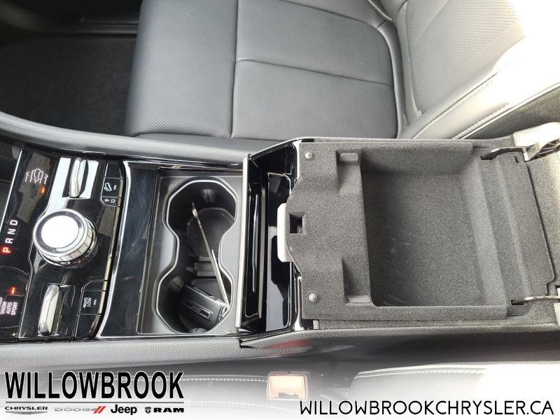 JEEP Grand Cherokee L Overland  - Low Mileage 1C4RJKDG7M8150959 124026