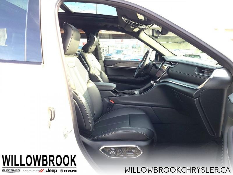 JEEP Grand Cherokee L Overland  - Low Mileage 1C4RJKDG7M8150959 124032