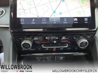 JEEP Grand Cherokee L Overland  - Low Mileage 1C4RJKDG7M8150959 124024