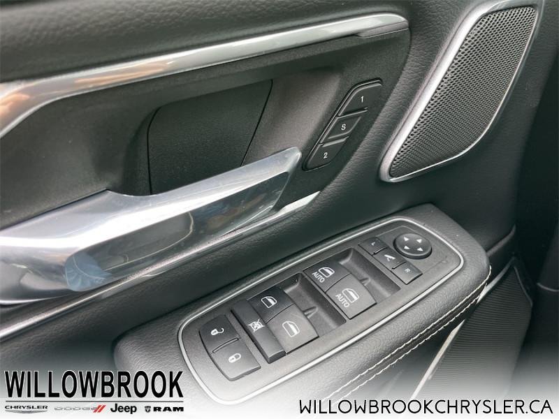 RAM 1500 Laramie 1C6SRFJT0NN190880 141172