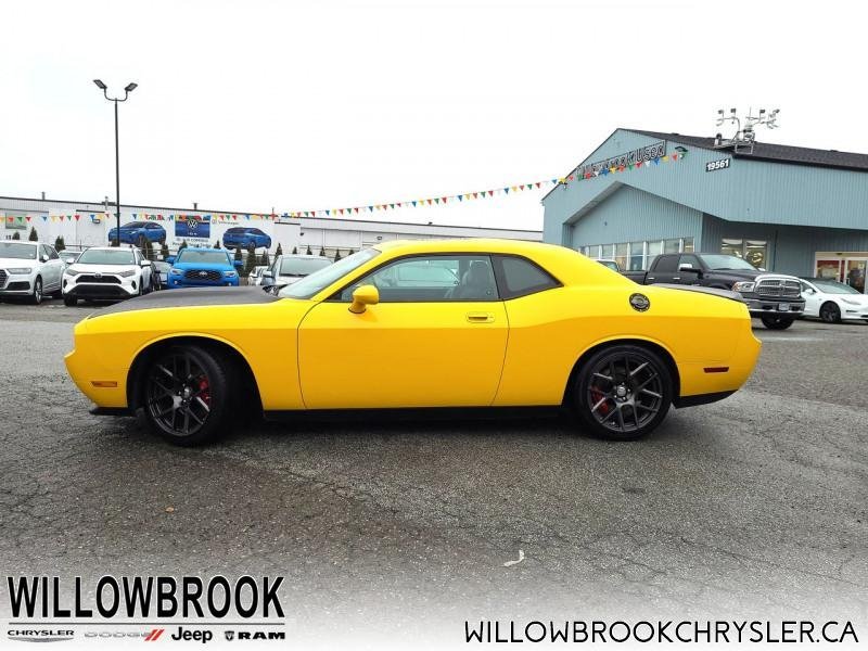 DODGE Challenger SRT8  - Low Mileage 2B3CJ7DW3AH159658 136588