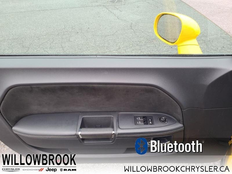 DODGE Challenger SRT8  - Low Mileage 2B3CJ7DW3AH159658 136592