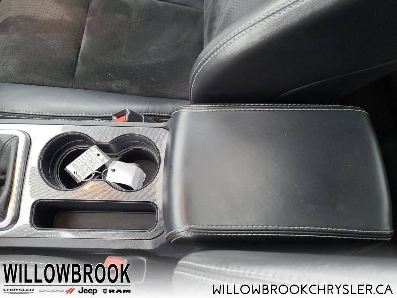 DODGE Challenger SRT8  - Low Mileage 2B3CJ7DW3AH159658 136599