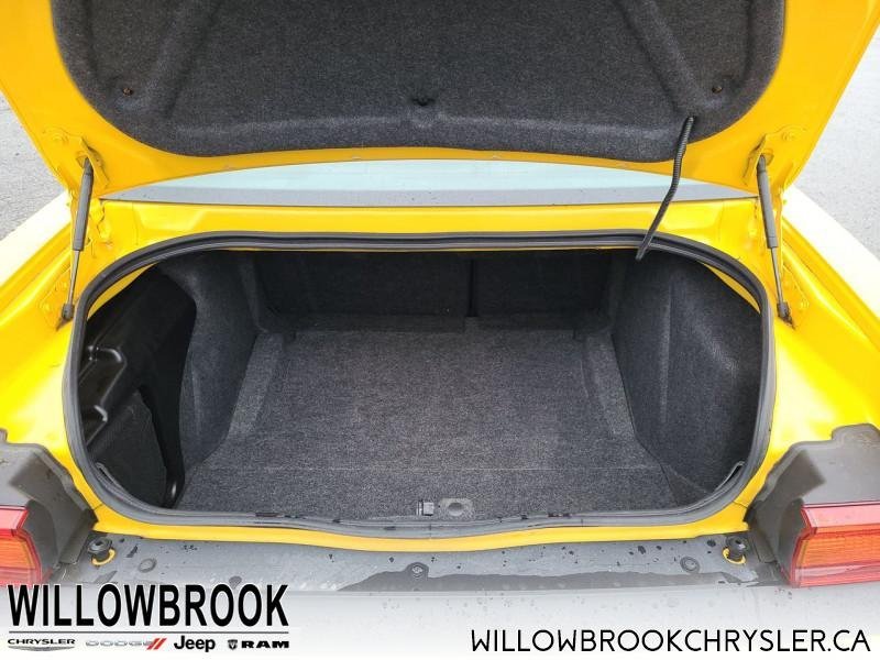 DODGE Challenger SRT8  - Low Mileage 2B3CJ7DW3AH159658 136603