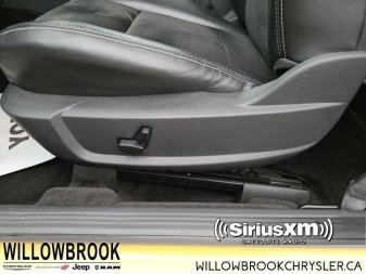 DODGE Challenger SRT8  - Low Mileage 2B3CJ7DW3AH159658 136591