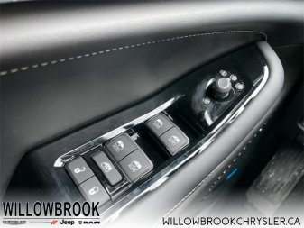 JEEP All-New Grand Cherokee L Overland 1C4RJKDT3M8210233 135450