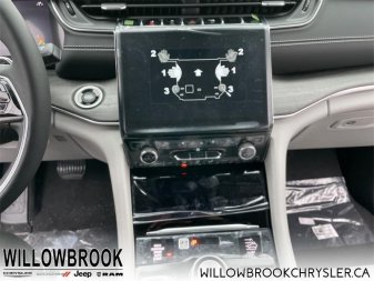 JEEP All-New Grand Cherokee L Overland 1C4RJKDT4M8206174 135662