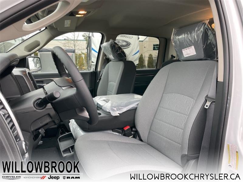 RAM 1500 Classic SLT 3C6RR7LG5NG177166 141558