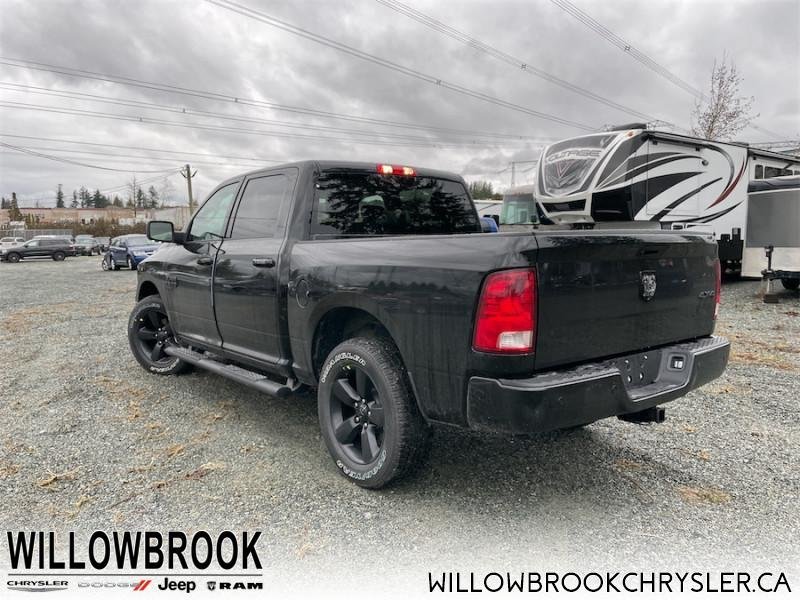 RAM 1500 Classic SLT 3C6RR7LG7NG177315 141522