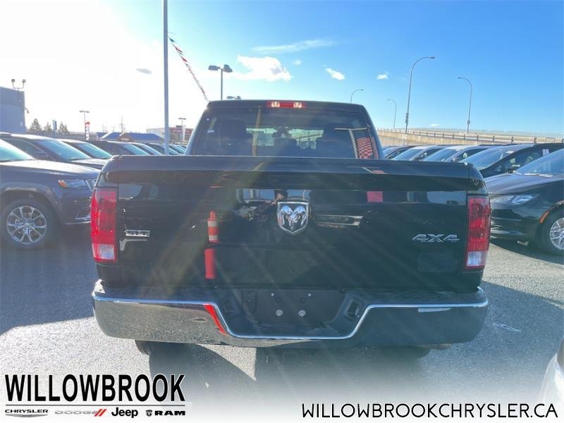 RAM 1500 Classic SLT 3C6RR7LT5NG188441 143697