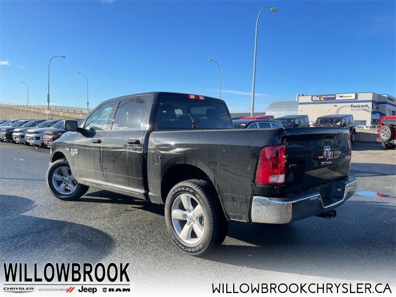 RAM 1500 Classic SLT 3C6RR7LT5NG188441 143698