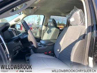 RAM 1500 Classic SLT 3C6RR7LT5NG188441 143705