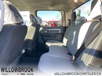 RAM 1500 Classic SLT 3C6RR7LT5NG188441 143706