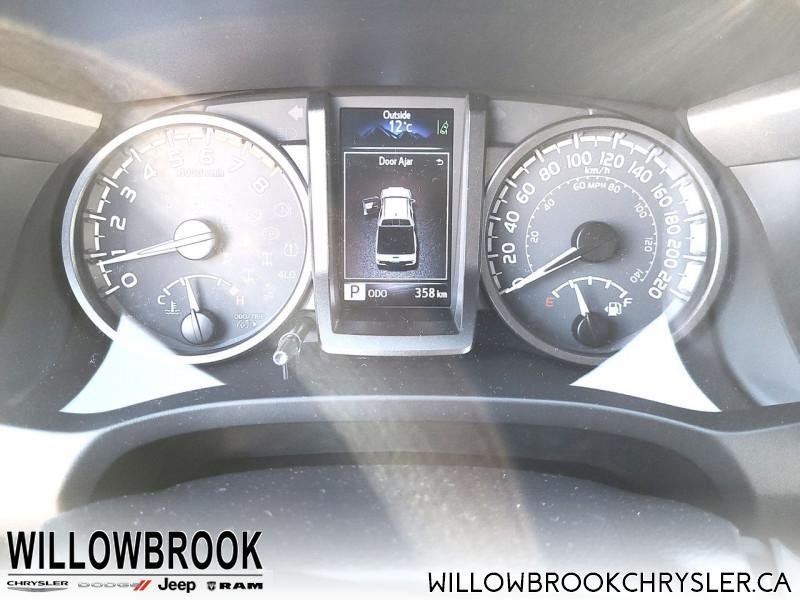 TOYOTA Tacoma TRD Off Road Package  - Low Mileage 3TYCZ5AN2NT056623 140581