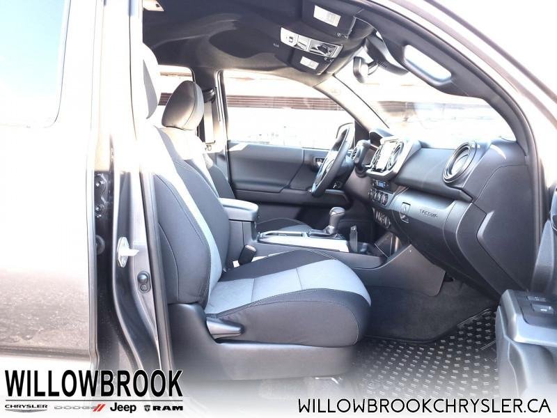 TOYOTA Tacoma TRD Off Road Package  - Low Mileage 3TYCZ5AN2NT056623 140591