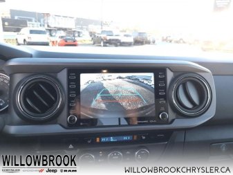 TOYOTA Tacoma TRD Off Road Package  - Low Mileage 3TYCZ5AN2NT056623 140583