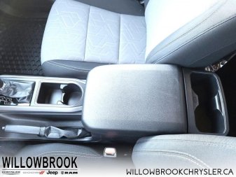 TOYOTA Tacoma TRD Off Road Package  - Low Mileage 3TYCZ5AN2NT056623 140587