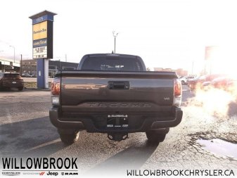 TOYOTA Tacoma TRD Off Road Package  - Low Mileage 3TYCZ5AN2NT056623 140589