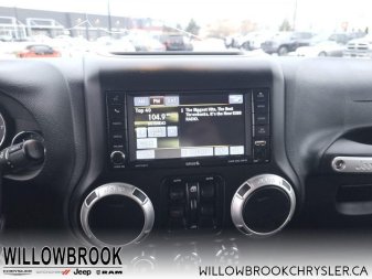 JEEP Wrangler Unlimited Sahara  - Low Mileage 1C4BJWEG9HL689660 140488