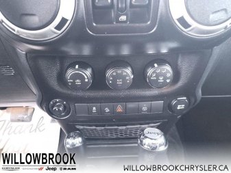 JEEP Wrangler Unlimited Sahara  - Low Mileage 1C4BJWEG9HL689660 140490