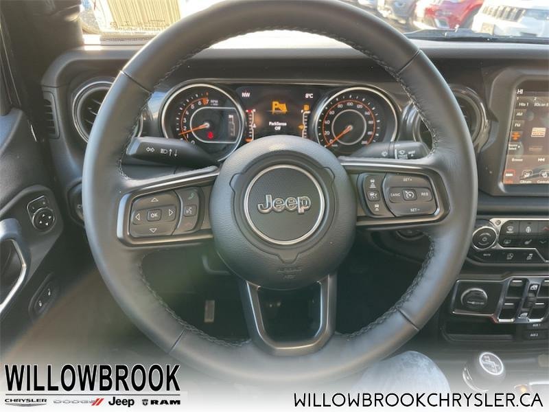 JEEP Gladiator Black Appearance Package 1C6HJTAG4ML545305 141596