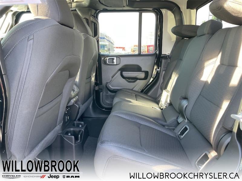 JEEP Gladiator Black Appearance Package 1C6HJTAG4ML545305 141601