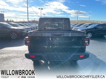 JEEP Gladiator Black Appearance Package 1C6HJTAG4ML545305 141592