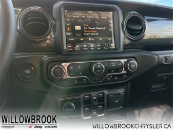 JEEP Gladiator Black Appearance Package 1C6HJTAG4ML545305 141598