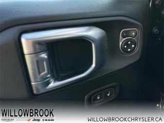 JEEP Gladiator Black Appearance Package 1C6HJTAG4ML545305 141599