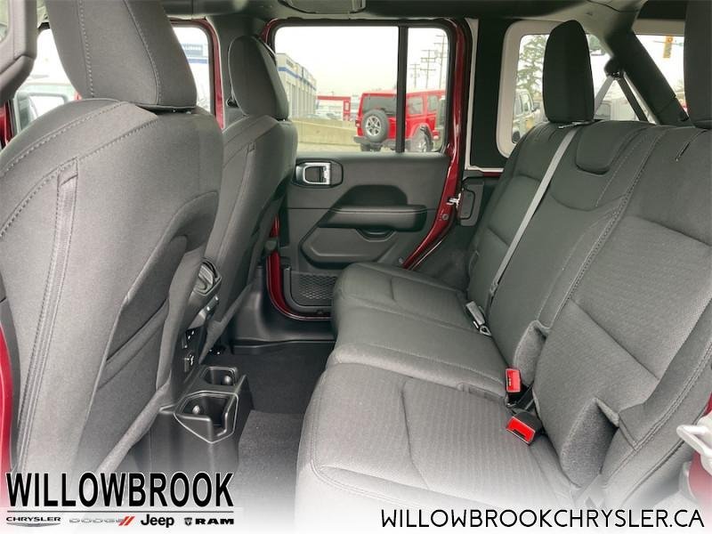 JEEP Wrangler Unlimited Sahara 1C4HJXEN2MW863379 142366