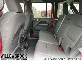 JEEP Wrangler Unlimited Sahara 1C4HJXEN2MW863379 142366