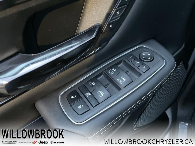 RAM 1500 Limited 1C6SRFHT1NN213427 142002