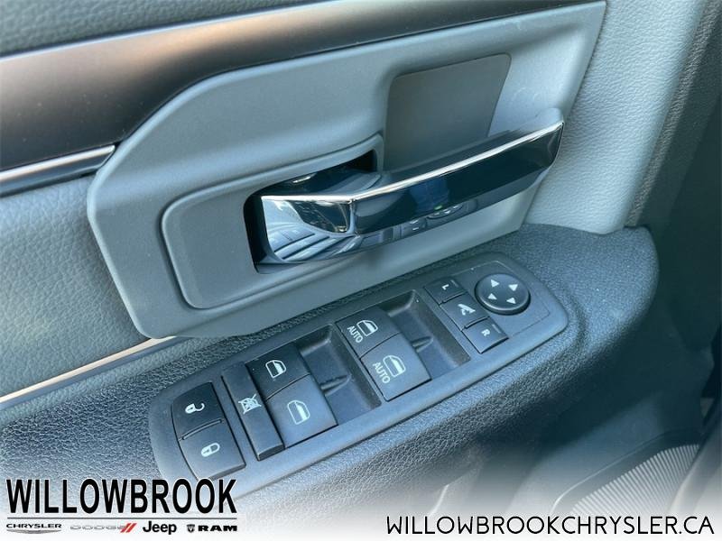 RAM 1500 Classic SLT 3C6RR7LG0NG177317 143733