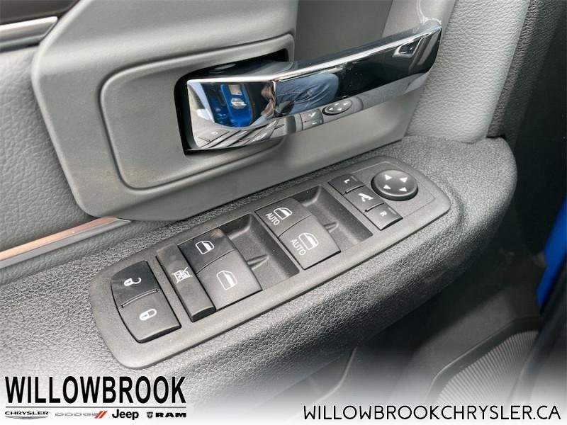 RAM 1500 Classic SLT 3C6RR7LG4NG177319 141755