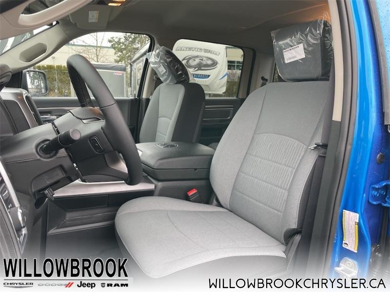 RAM 1500 Classic SLT 3C6RR7LG4NG177319 141756