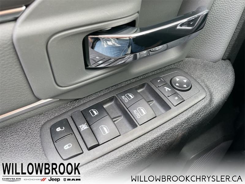 RAM 1500 Classic SLT 3C6RR7LG9NG177316 141841