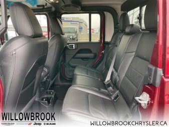 JEEP Gladiator Overland 1C6HJTFG9NL108670 142454