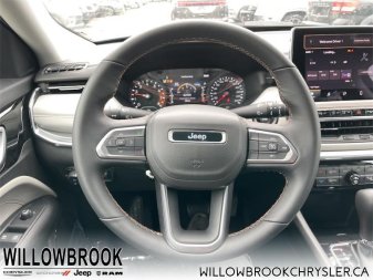 JEEP Compass Limited 3C4NJDCBXNT140901 142346