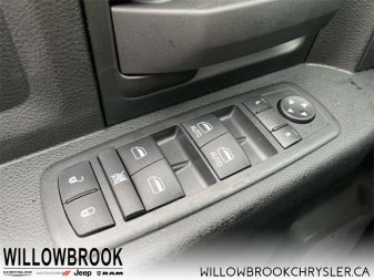 RAM 1500 Classic Tradesman 3C6RR7KG5NG174592 141712