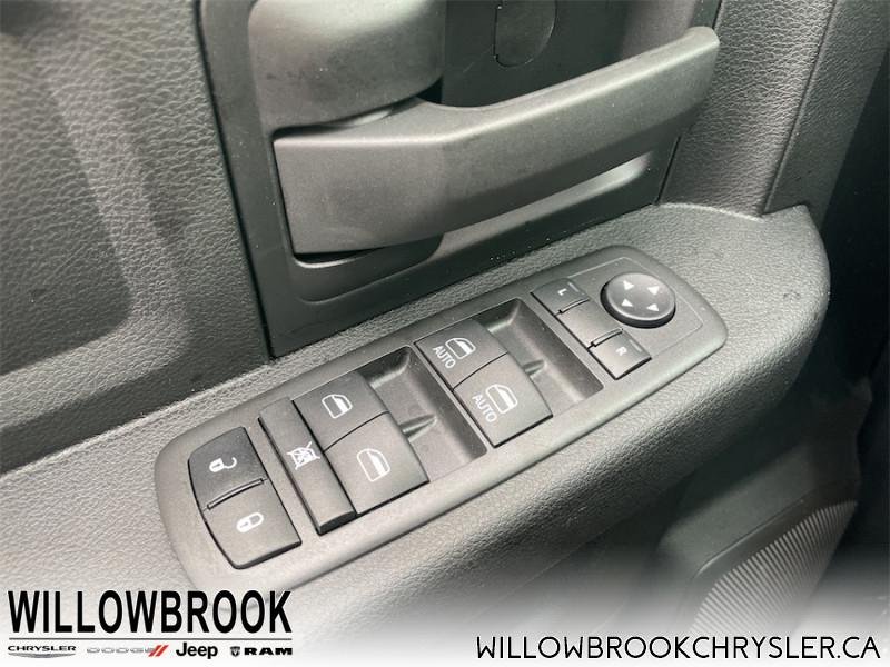 RAM 1500 Classic Tradesman 3C6RR7KG7NG174593 141812