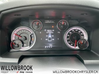 RAM 1500 Classic Tradesman 3C6RR7KG7NG174593 141810