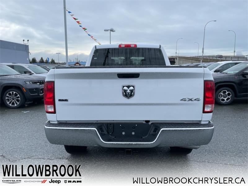 RAM 1500 Classic SLT 3C6RR7LT7NG188442 141578