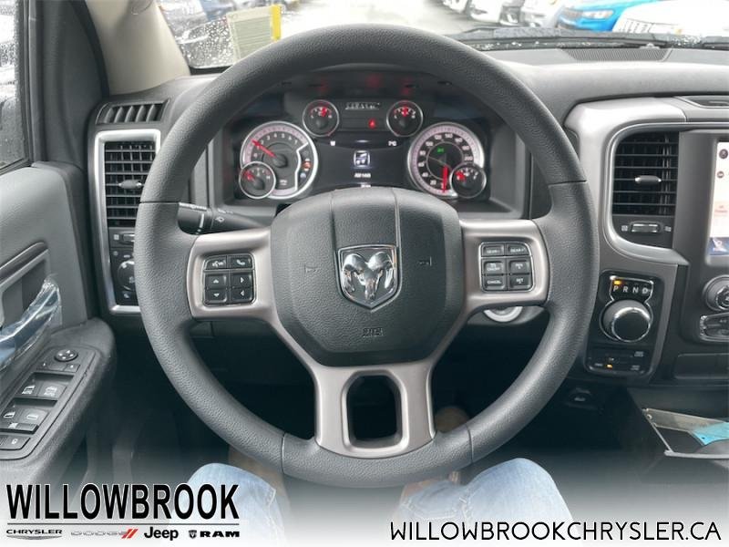 RAM 1500 Classic SLT 3C6RR7LT7NG188442 141582