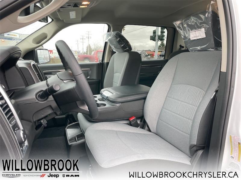 RAM 1500 Classic SLT 3C6RR7LT7NG188442 141585