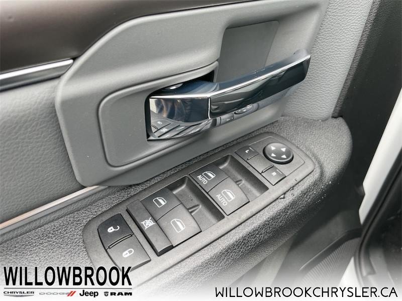 RAM 1500 Classic SLT 3C6RR7LT7NG188442 141587